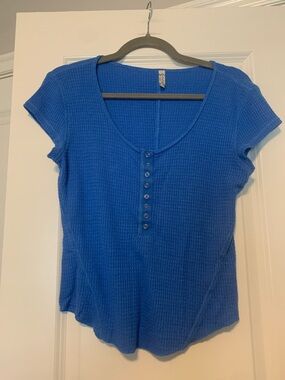 Free People Intimately Royal Blue Short-Sleeve Scoop Henley Top, Sz M, GUC